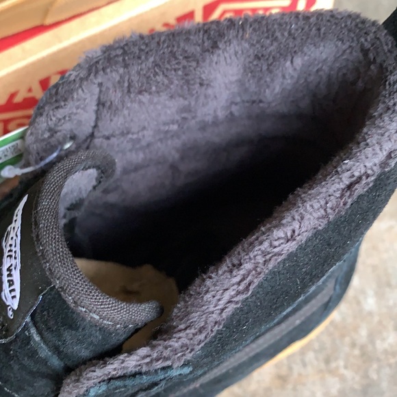 VANS SK8-HI MTE BLACK/GUM WMNS - Picture 11 of 16